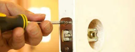 Affordable Locksmith Services Manassas, VA 703-445-3563 - 24-hour-lock-key-01
